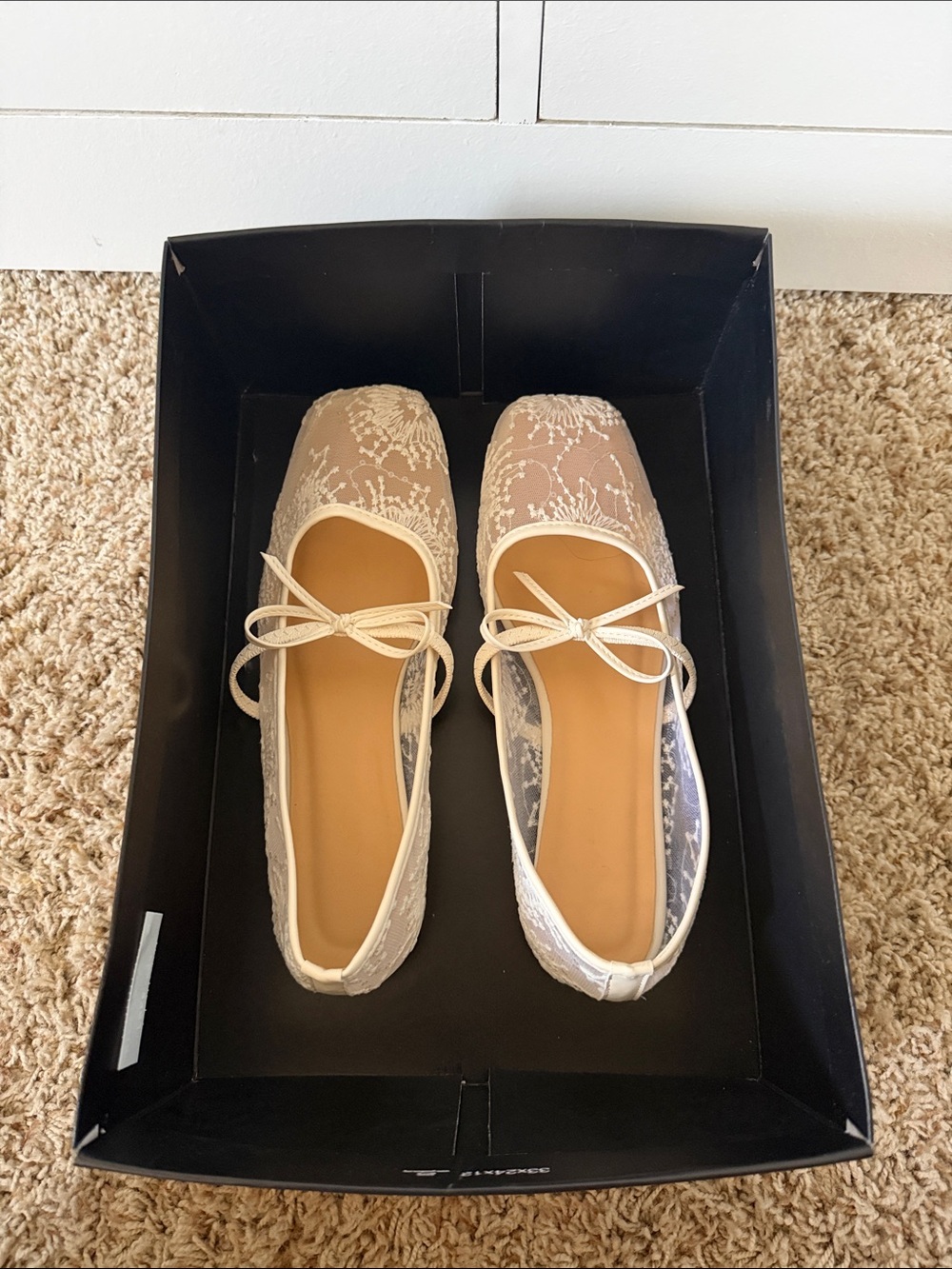 Adorable Lace Ballet Flats in Ivory with Bow